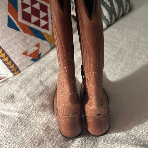 Ariat Tan Leather Western Boots - Picture 3 of 5
